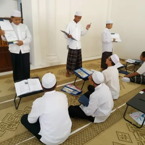 Kegiatan kolaborasi asrama THOLABIE