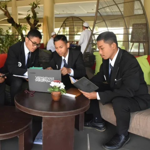 Pembelajaran asrama THOLABIE